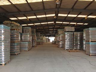 酒(jiǔ)瓶廠家(jiā)內部環境一覽